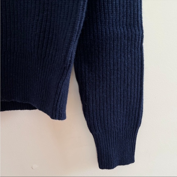 Uniqlo Premium Lambswool Long-Sleeve Polo Sweater - Picture 13 of 14